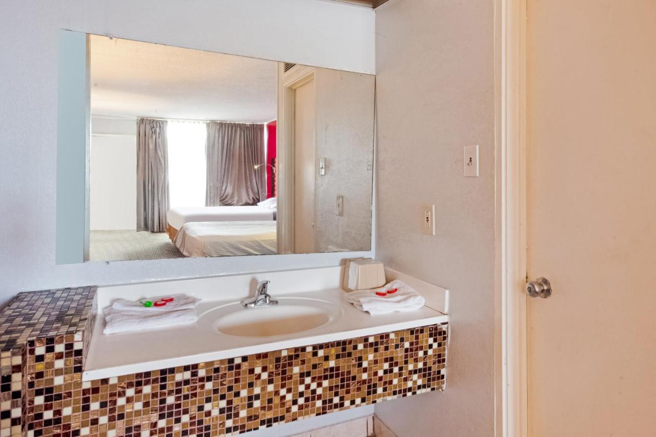 Oyo Hotel O Jackson I-55 North Екстериор снимка