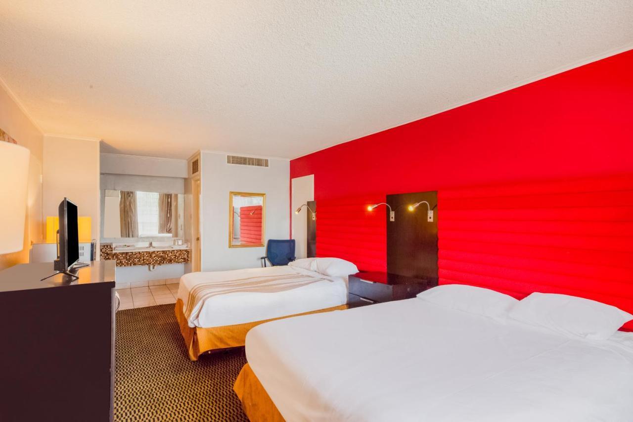 Oyo Hotel O Jackson I-55 North Екстериор снимка