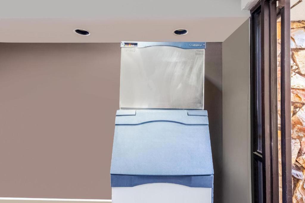 Oyo Hotel O Jackson I-55 North Екстериор снимка
