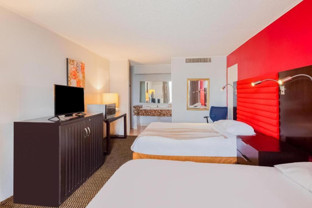 Oyo Hotel O Jackson I-55 North Екстериор снимка